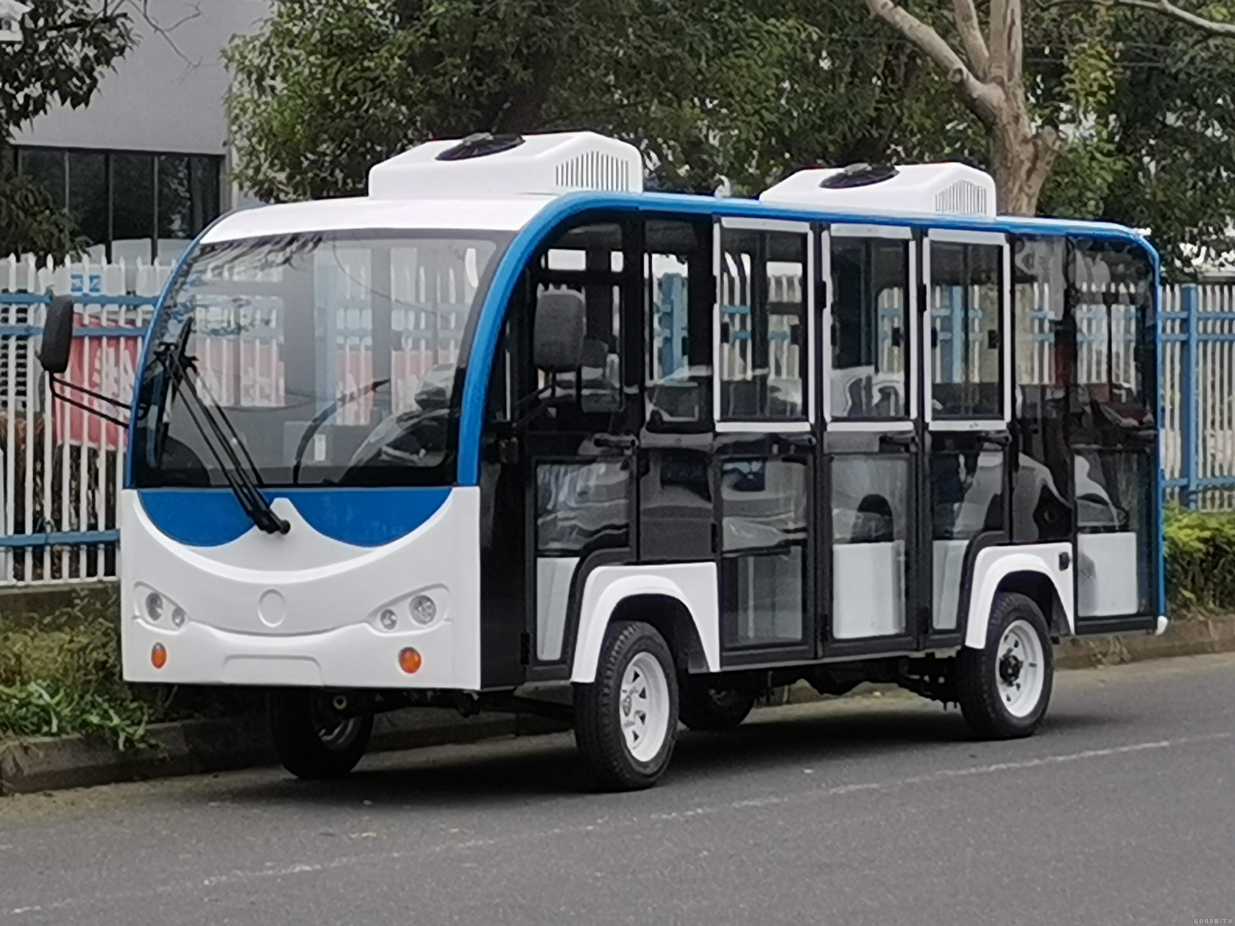 封閉觀光車，蘇州優(yōu)力德帶門電動觀光車